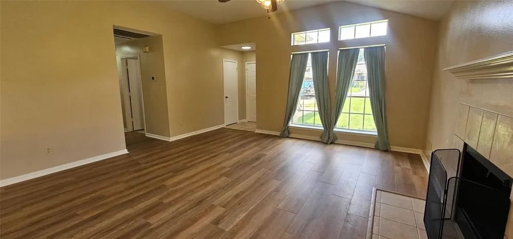 10538 Twin Circles Drive Montgomery, TX 77356