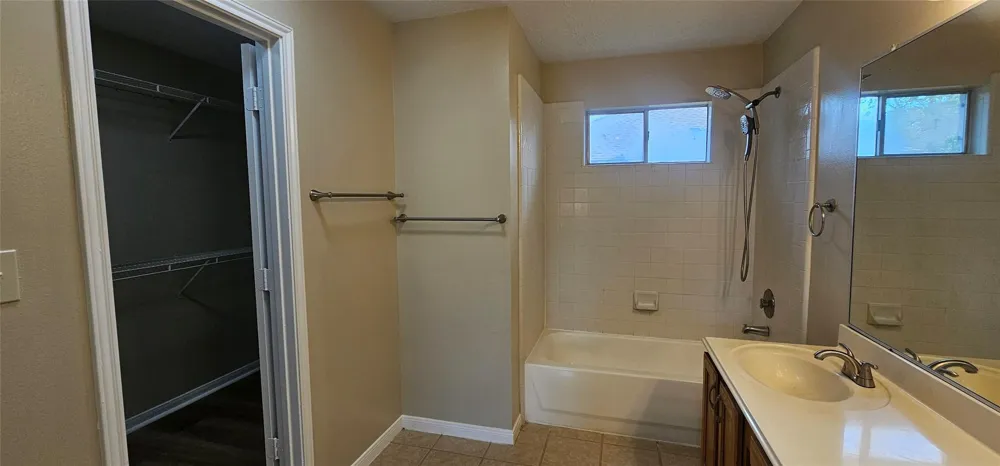 10538 Twin Circles Drive Montgomery, TX 77356