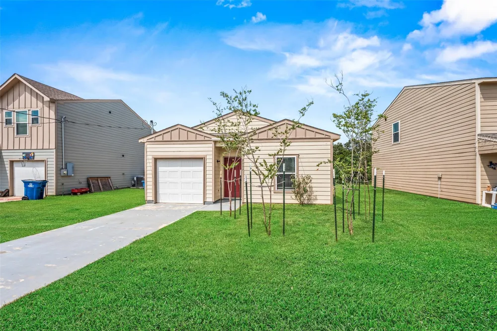2537 18th Street Hempstead, TX 77445