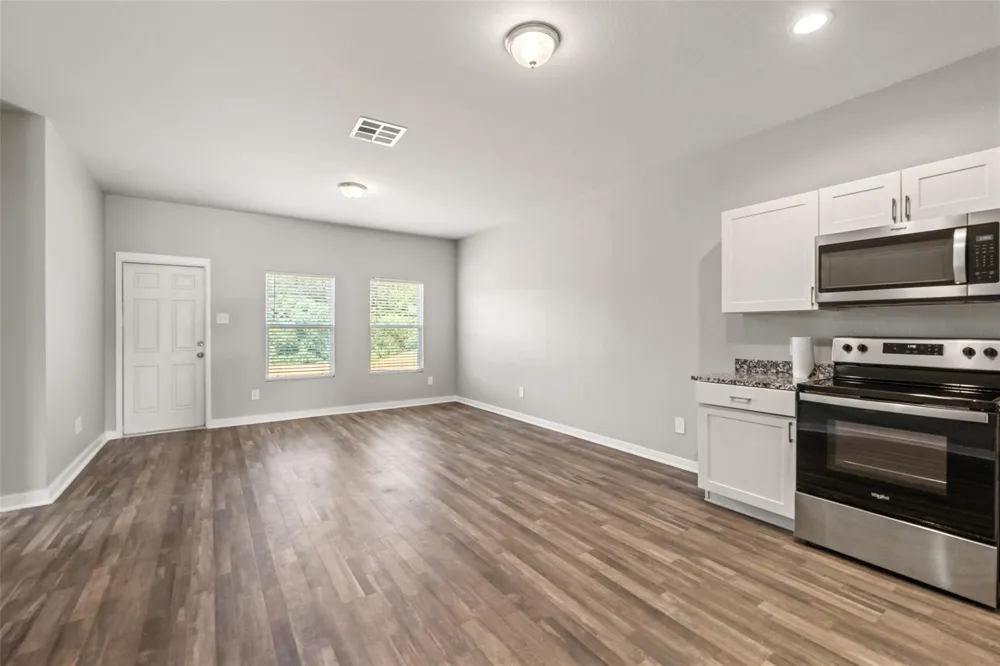 2537 18th Street Hempstead, TX 77445