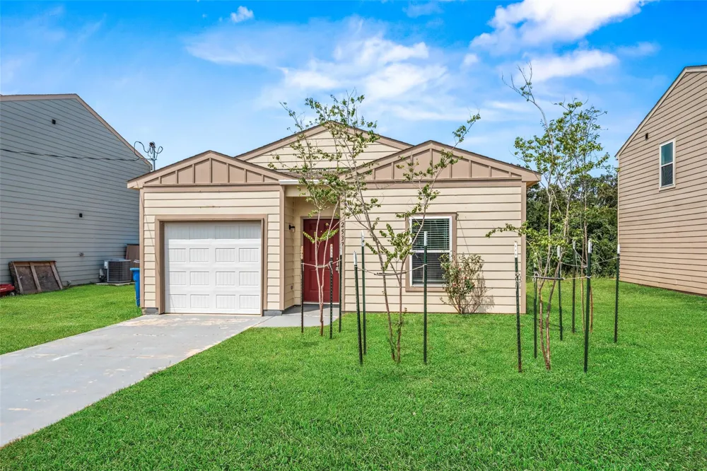 2537 18th Street Hempstead, TX 77445