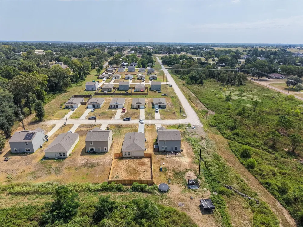 2537 18th Street Hempstead, TX 77445