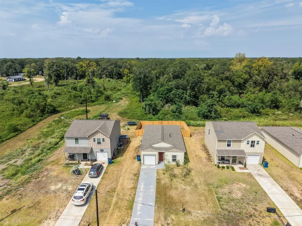2537 18th Street Hempstead, TX 77445