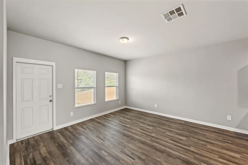 2537 18th Street Hempstead, TX 77445