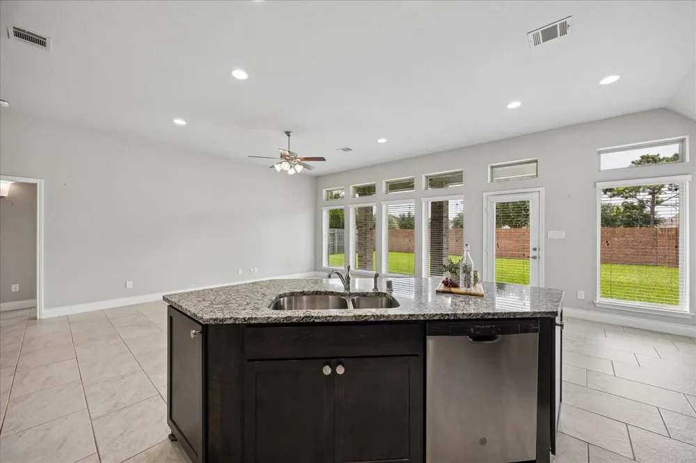 13833 Arbor Meadows Lane Pearland, TX 77584