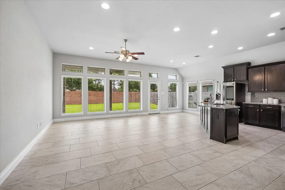 13833 Arbor Meadows Lane Pearland, TX 77584