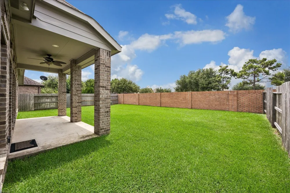 13833 Arbor Meadows Lane Pearland, TX 77584