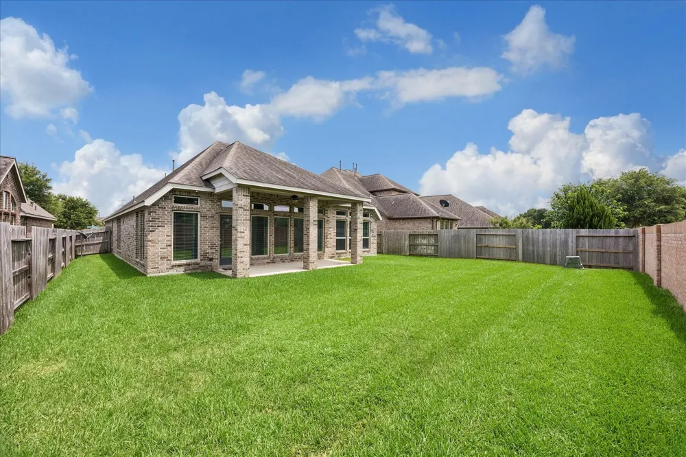 13833 Arbor Meadows Lane Pearland, TX 77584