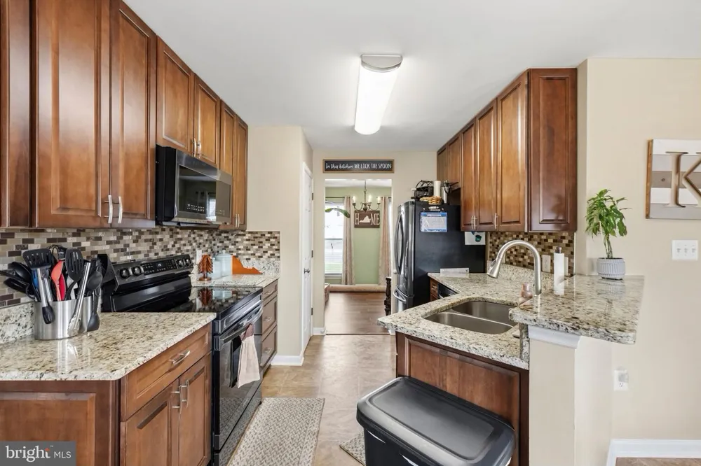 17 JENNY LYNN ROAD Fredericksburg, VA 22405