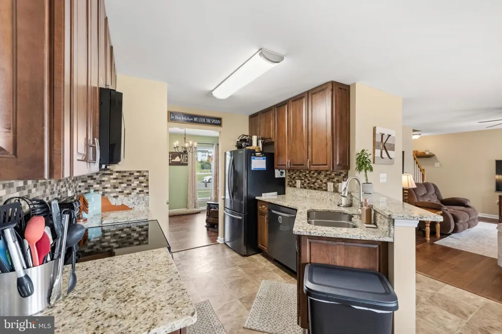17 JENNY LYNN ROAD Fredericksburg, VA 22405