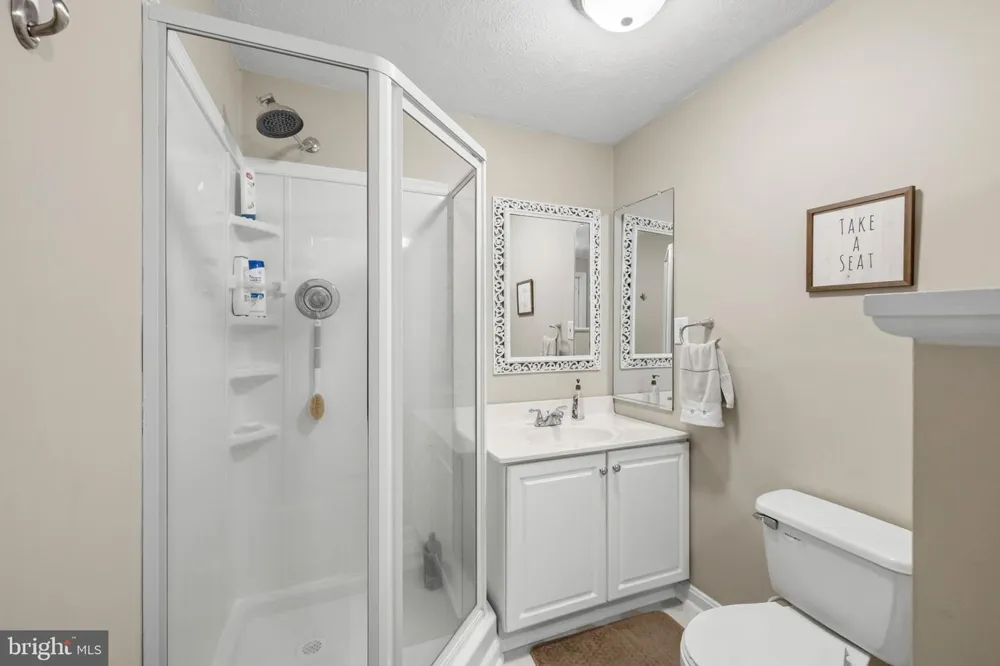 17 JENNY LYNN ROAD Fredericksburg, VA 22405