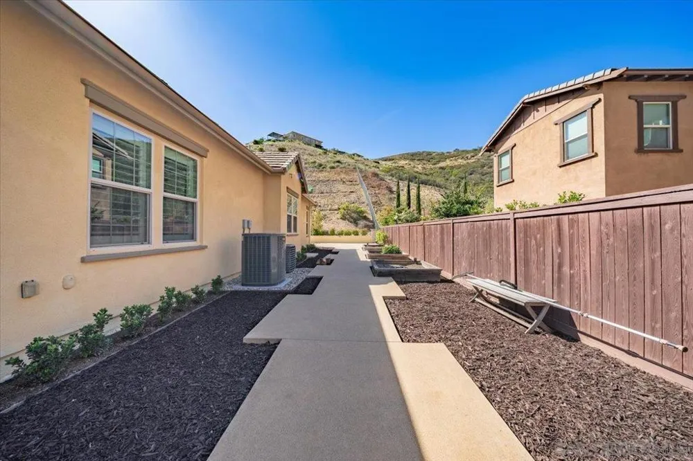 541 Ledge San Marcos, CA 92078
