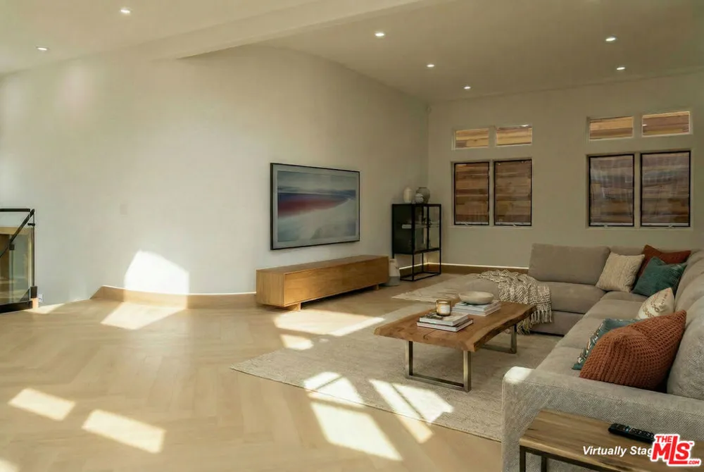 147 Napoleon Street Playa del Rey, CA 90293