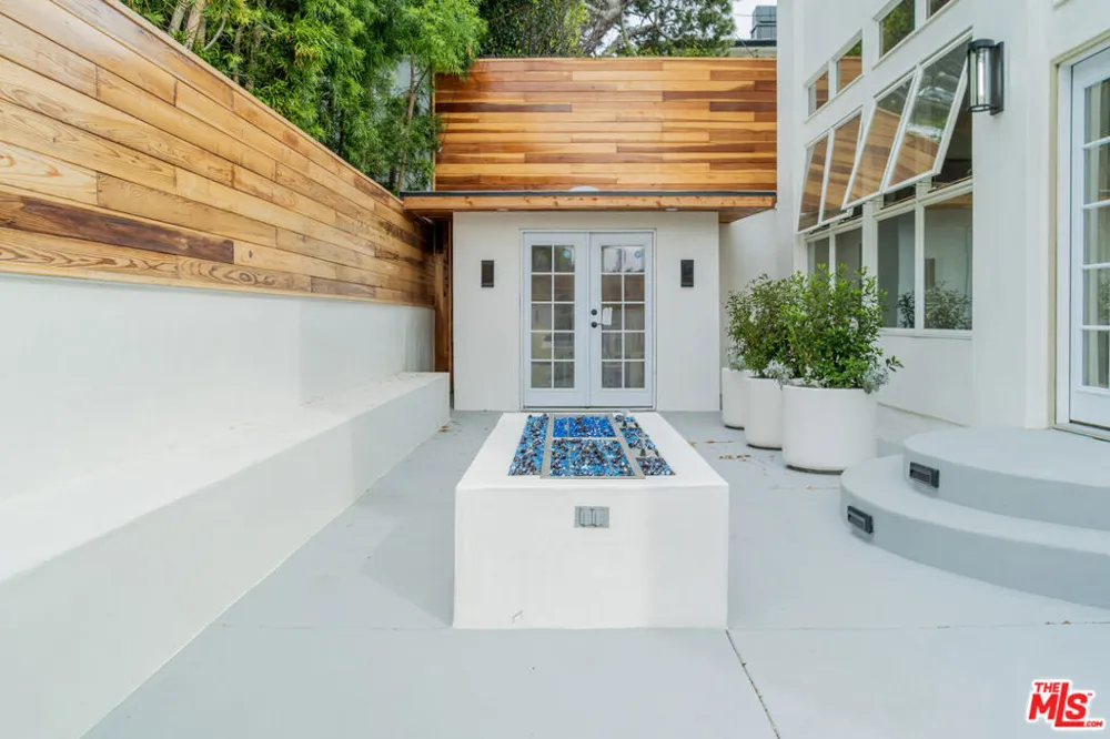 147 Napoleon Street Playa del Rey, CA 90293