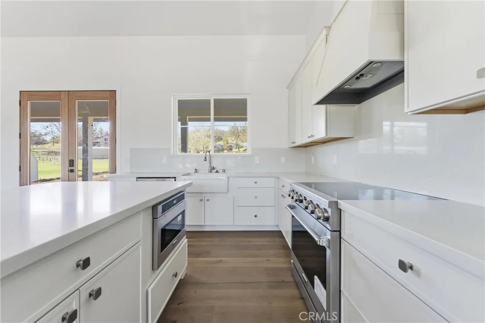 24401 Oaktree Court Tehachapi, CA 93561