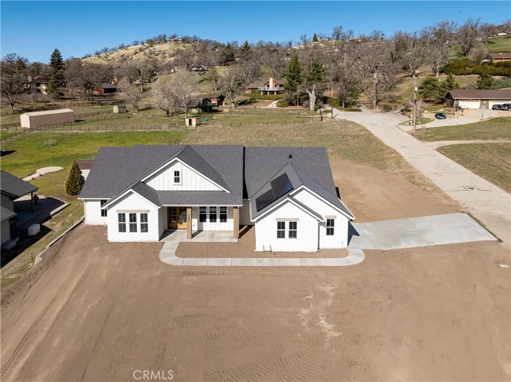 24401 Oaktree Court Tehachapi, CA 93561