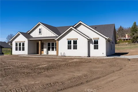 24401 Oaktree Court
