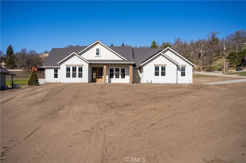 24401 Oaktree Court Tehachapi, CA 93561