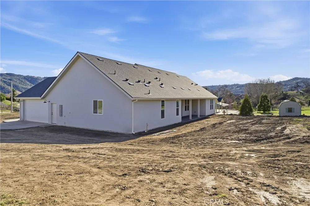 24401 Oaktree Court Tehachapi, CA 93561