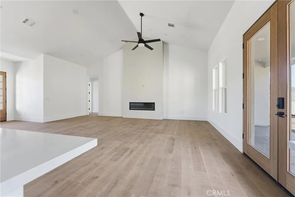 24401 Oaktree Court Tehachapi, CA 93561