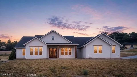 24401 Oaktree Court
