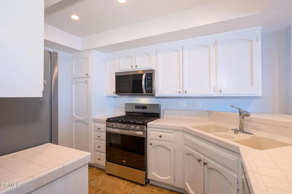 835 Casmalia Lane Ventura, CA 93001
