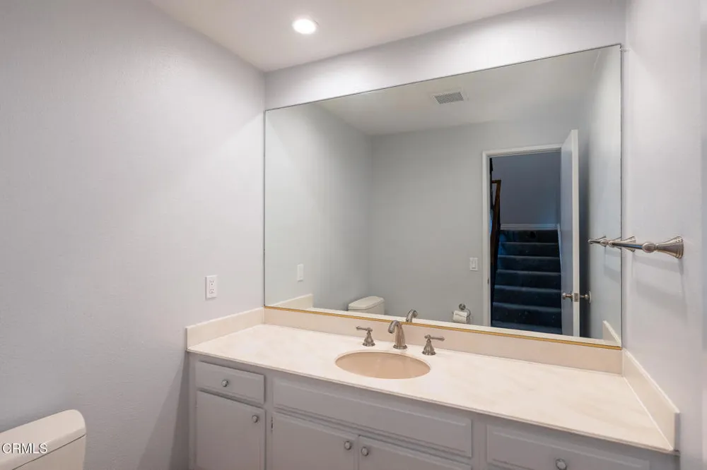 835 Casmalia Lane Ventura, CA 93001
