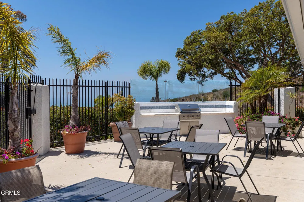 835 Casmalia Lane Ventura, CA 93001