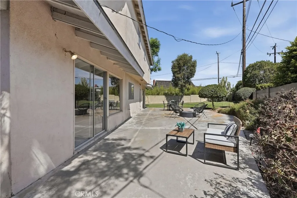 17372 Mira Loma Circle Huntington Beach, CA 92647