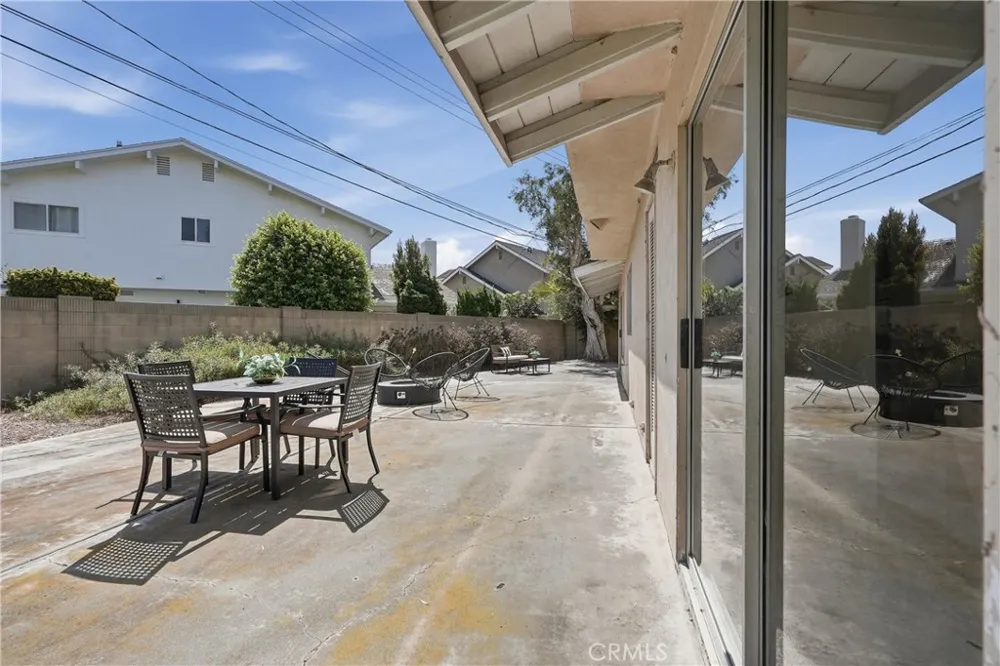 17372 Mira Loma Circle Huntington Beach, CA 92647