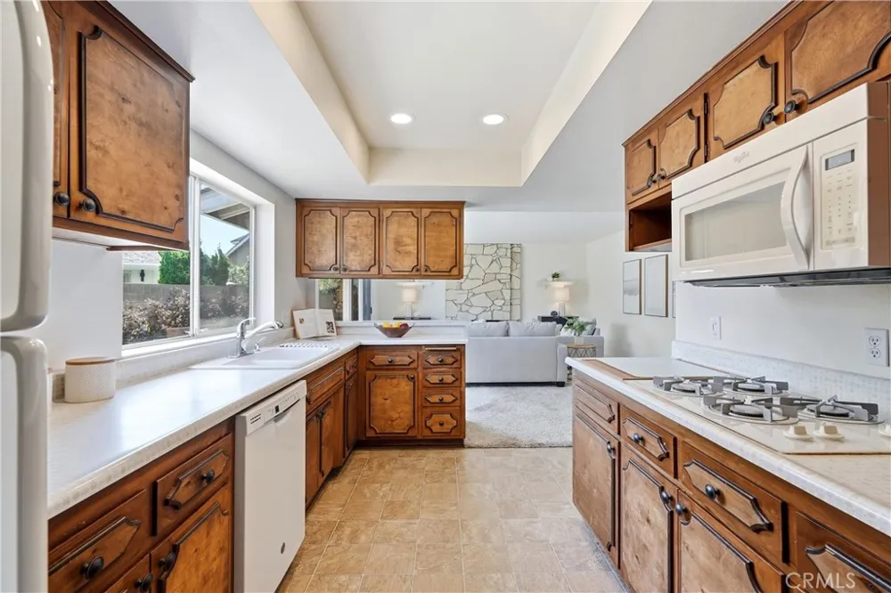 17372 Mira Loma Circle Huntington Beach, CA 92647