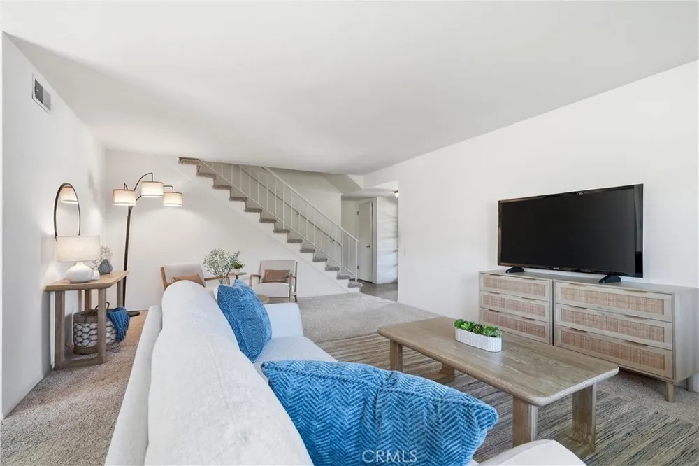 17372 Mira Loma Circle Huntington Beach, CA 92647