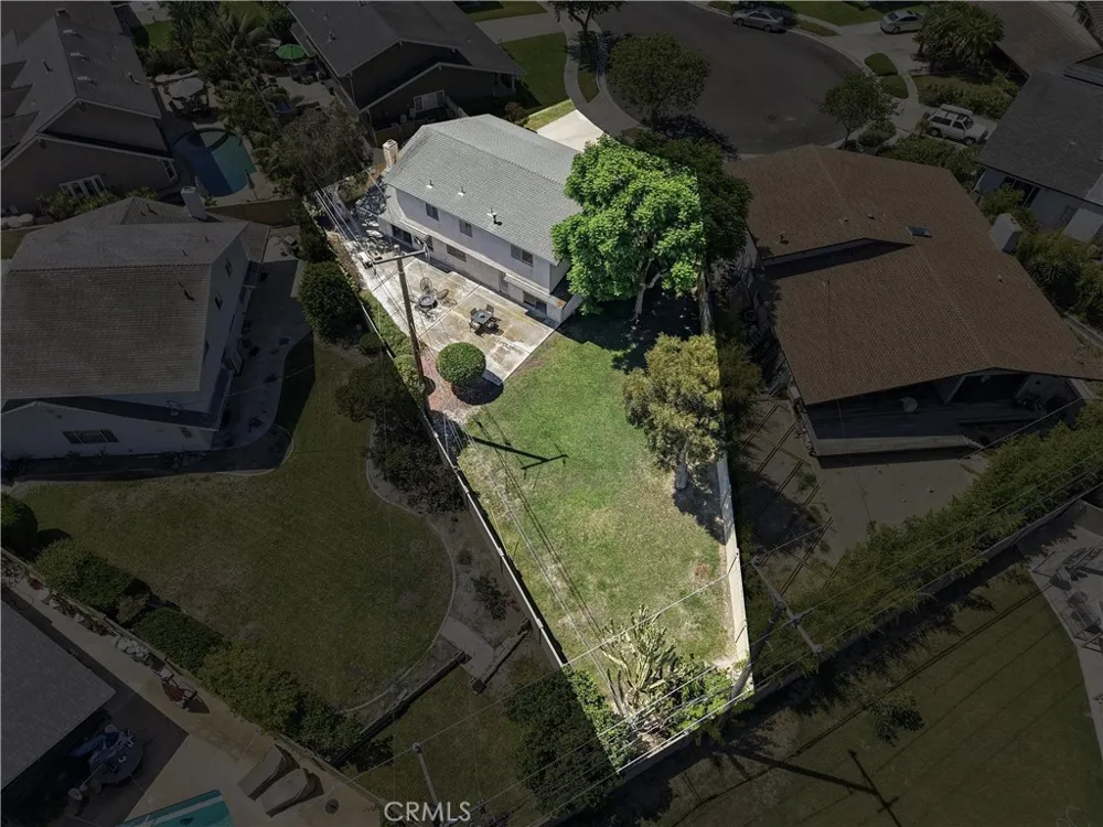 17372 Mira Loma Circle Huntington Beach, CA 92647