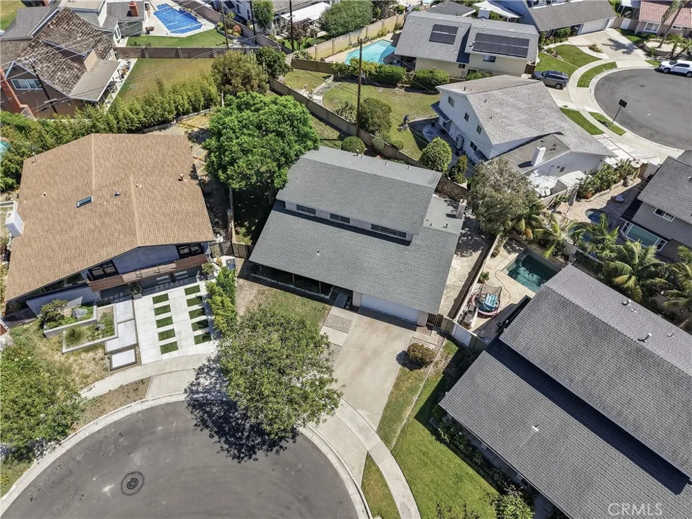 17372 Mira Loma Circle Huntington Beach, CA 92647