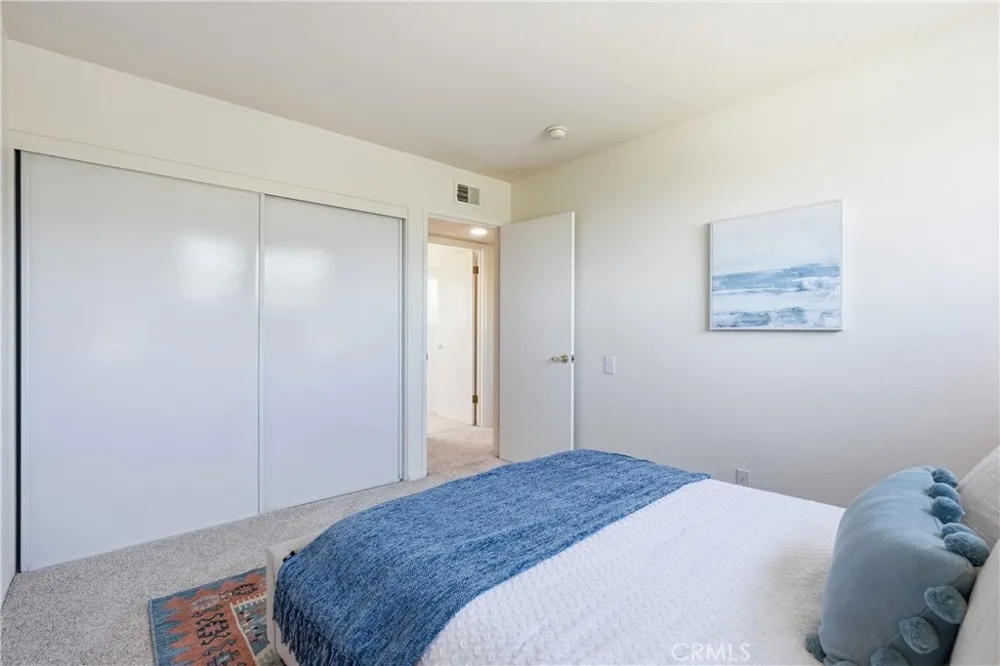17372 Mira Loma Circle Huntington Beach, CA 92647