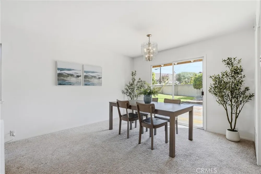 17372 Mira Loma Circle Huntington Beach, CA 92647