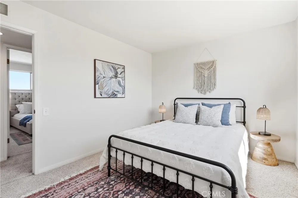 17372 Mira Loma Circle Huntington Beach, CA 92647