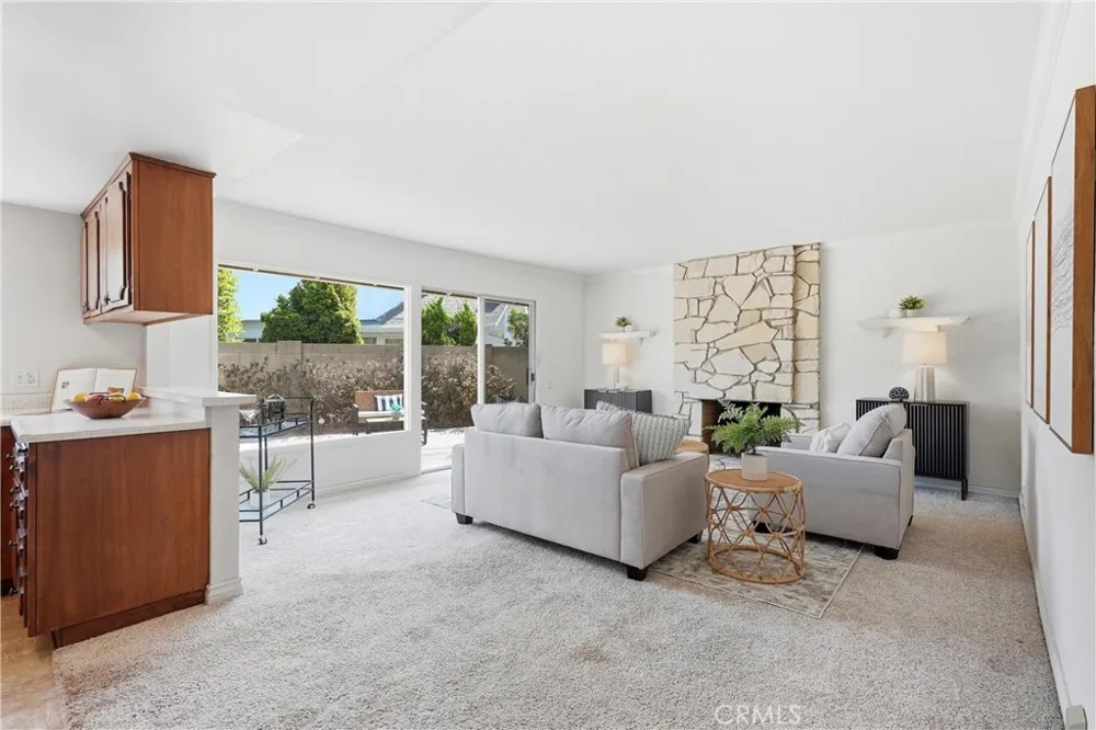 17372 Mira Loma Circle Huntington Beach, CA 92647