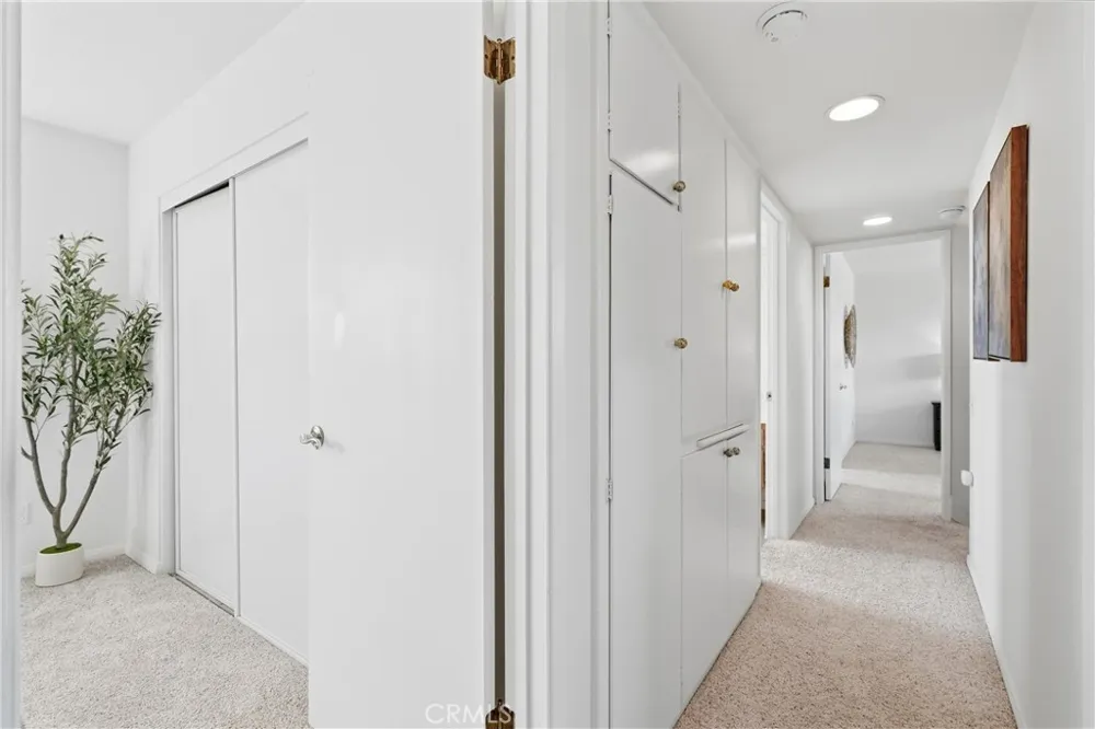 17372 Mira Loma Circle Huntington Beach, CA 92647