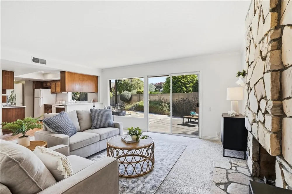 17372 Mira Loma Circle Huntington Beach, CA 92647