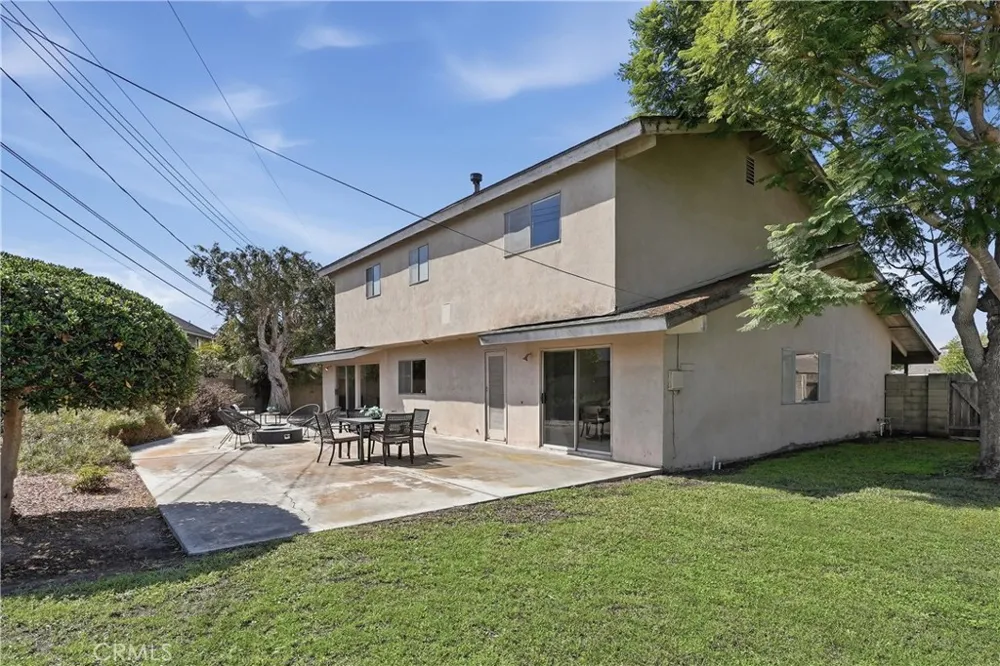 17372 Mira Loma Circle Huntington Beach, CA 92647