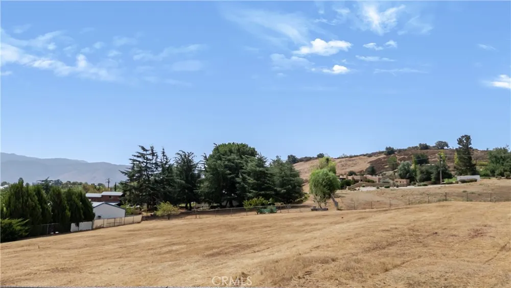 42935 Wingate Banning, CA 92220