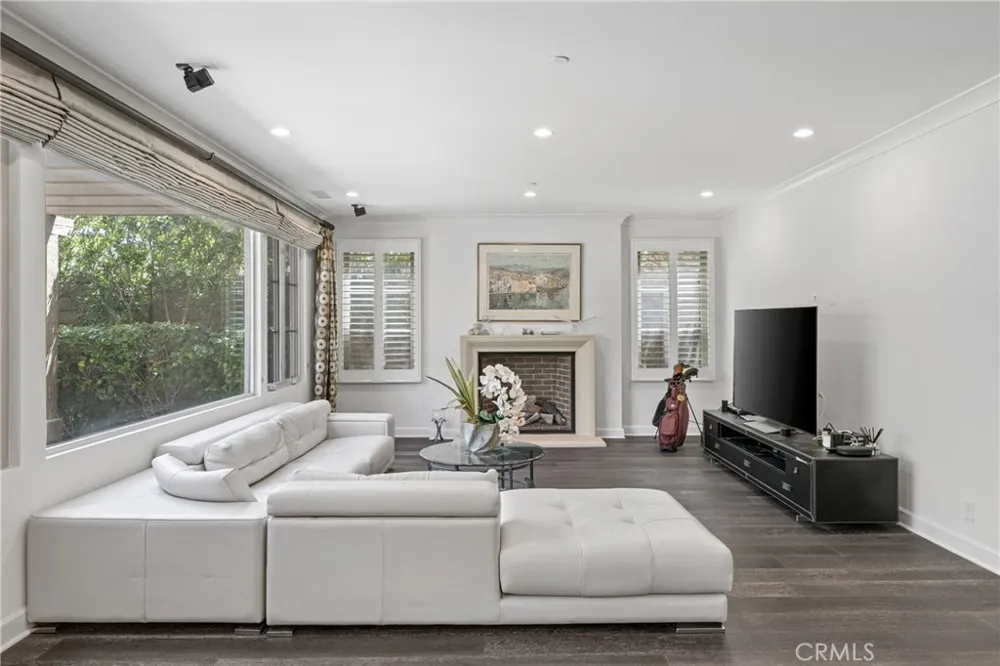 45 Triana Irvine, CA 92618