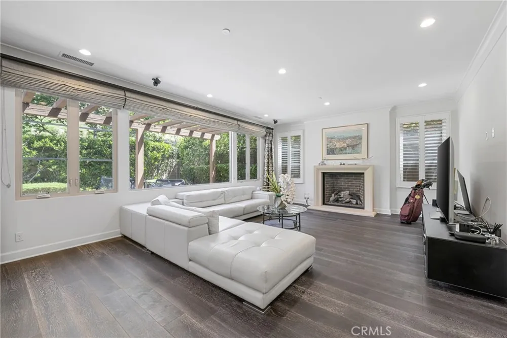 45 Triana Irvine, CA 92618