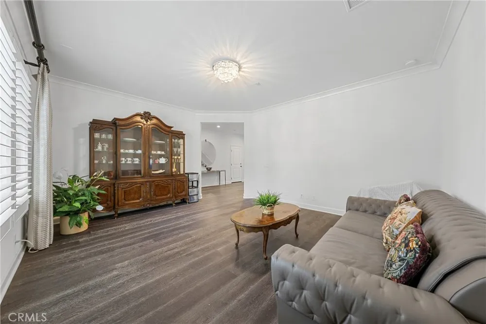 45 Triana Irvine, CA 92618