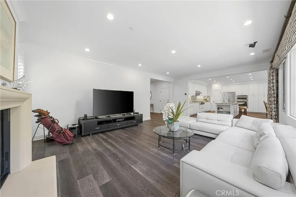45 Triana Irvine, CA 92618
