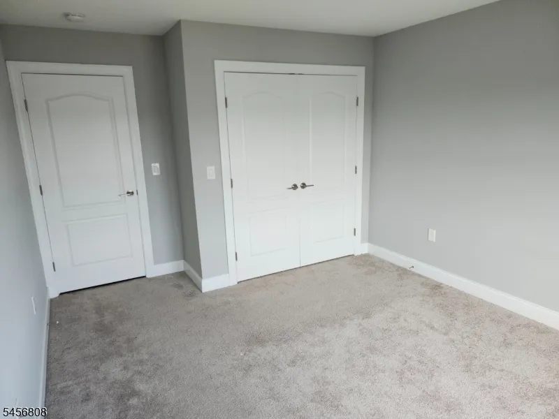 65 Halina Ln Butler, NJ 07405