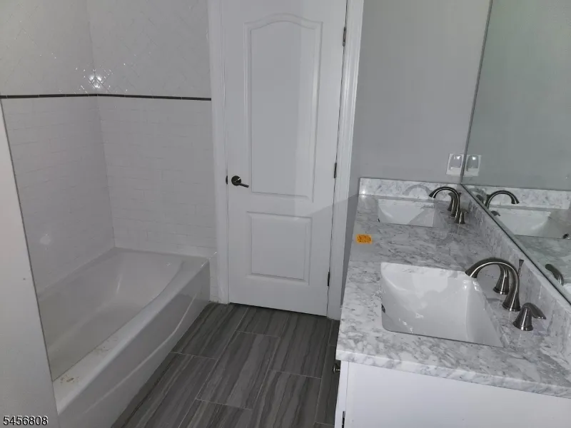 65 Halina Ln Butler, NJ 07405