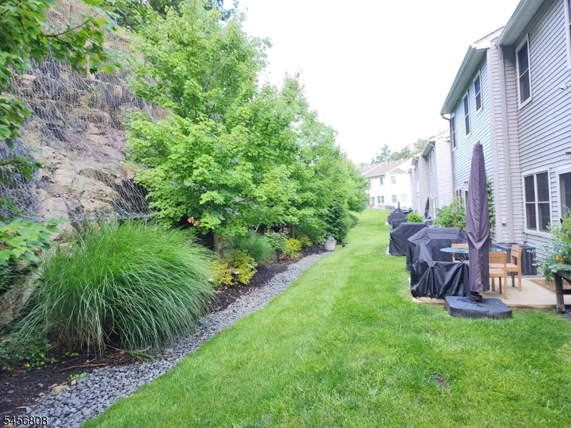 65 Halina Ln Butler, NJ 07405