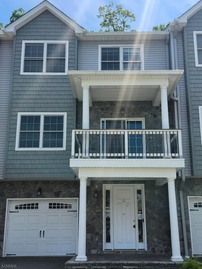 65 Halina Ln Butler, NJ 07405